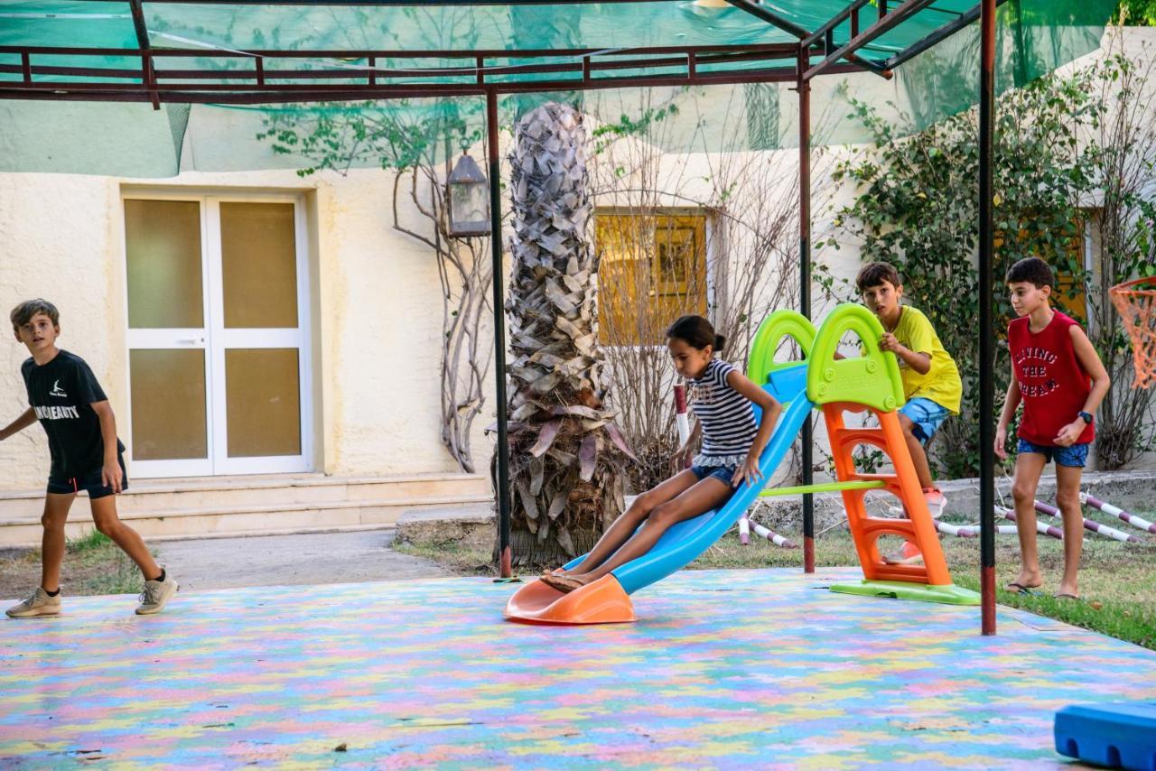 Suites Hotel Les Charmilles & Spa La Marsa Bagian luar foto
