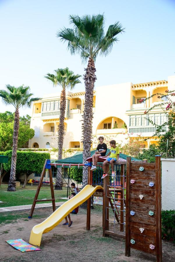 Suites Hotel Les Charmilles & Spa La Marsa Bagian luar foto