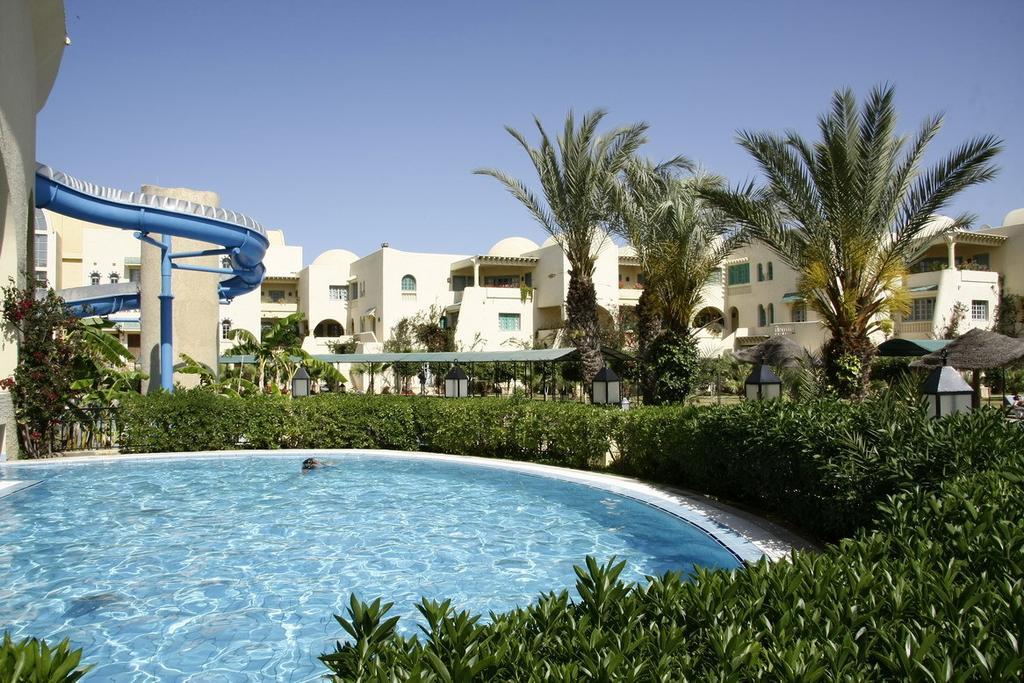 Suites Hotel Les Charmilles & Spa La Marsa Bagian luar foto